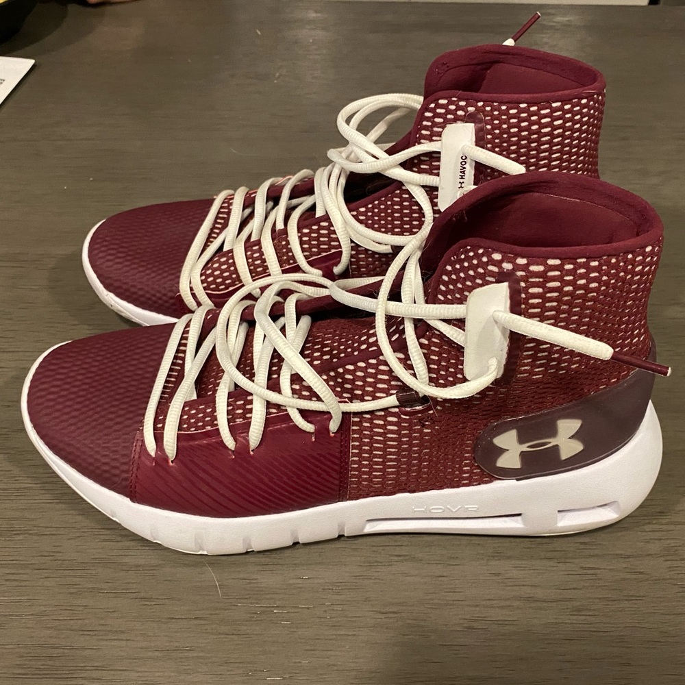 Like new UA Basketball Shoes